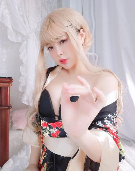 午夜视频在线播放