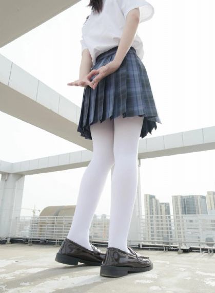 韩国三级hd两男一女